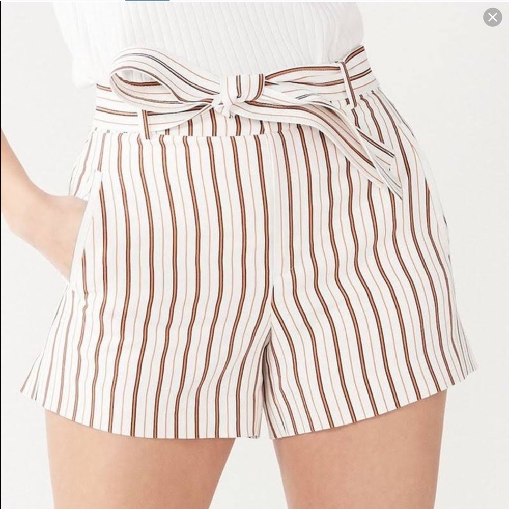 Woman’s Nine West Shorts
